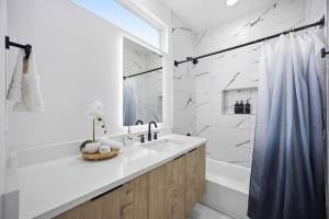 Boho-Mod Studio at East Downtown