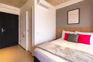 OBK1802 - Studio na Av. Santo Amaro | Varanda e Ar