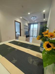 HanaLux Stay Luxury Apartment at Times City