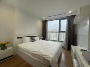 HanaLux Stay Luxury Apartment at Times City