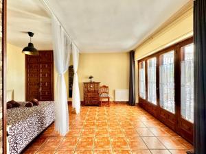 Apartment in Galapagar with Pool and Garden