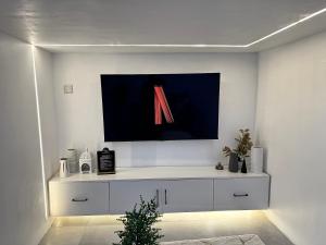 Urban Cozy Studio at Masaki