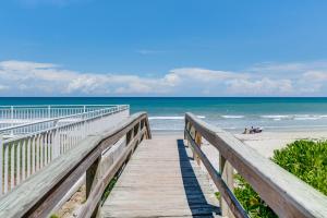 Paradise Beach Club - Oceanfront Ground Floor Condos with Heated Pool Pets Welcome