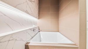 Luxurious Apartment in PRIME Location