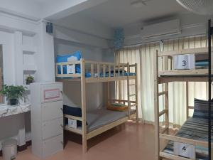 Middle Road Hostel
