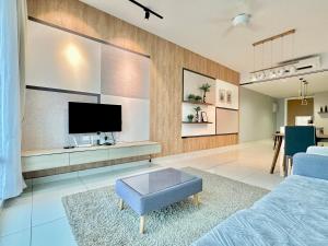 Spacious 2BR Mid Valley Southkey 5-6 Pax Near CIQ