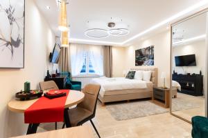 Royal Queen Apartment