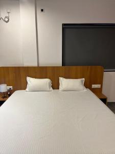 Sea View Villa near Ganpatipule & Aare ware Beach