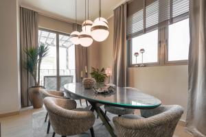 HAVN - Top floor 2 bedroom with Sea and Pool View