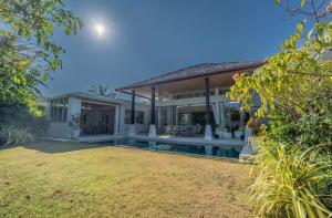 Botanica Luxury 4BR Private Pool Villa