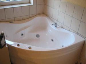 Super Nice Holiday Home With Whirlpool