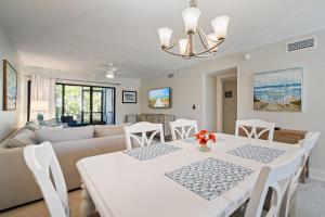 Gulf Breezes at Runaway Bay 147