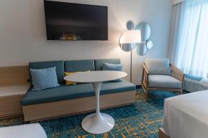 Howard Johnson by Wyndham Anaheim Hotel and Water Playground