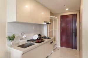 Calma 2BR IV at Skyhouse Apartment