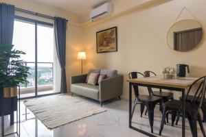 Calma 2BR IV at Skyhouse Apartment