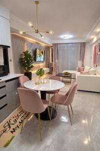 Aurora Heights 2BR One bathroom City View