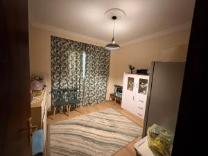 Cozy Apartment in October Gardens