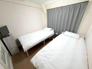 15 min by taxi from FUKUOKA Airport 7min Walk to Ijiri St Walk to Lalaport Max 4 Guests Free Wi-Fi