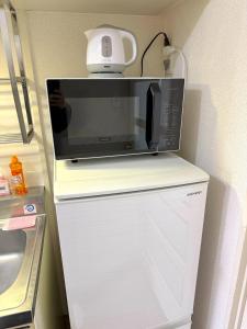 15 min by taxi from FUKUOKA Airport 7min Walk to Ijiri St Walk to Lalaport Max 4 Guests Free Wi-Fi