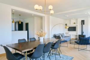 Large 130 m² 4-bedroom apartment