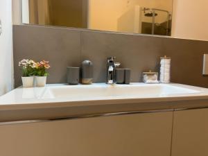 ACasaDiImma 5 minuti Stazione Centrale con balcone wifi