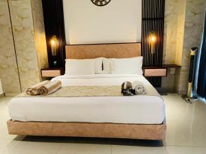 Ocean Breeze Sea View Luxury Apartments