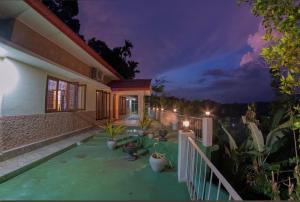 Emerald Hill Bungalow