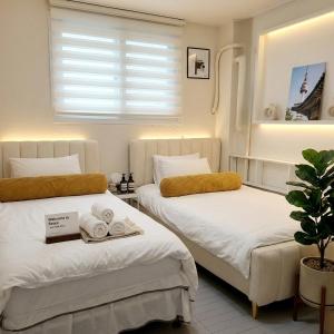 Chillpop stay I Hongdae Sinchon I 1F I 4ppl I Private 2BR, 3 Bed
