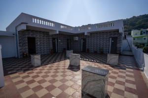 Ramadri Ocean view 8BR House in vizag by homeyhuts