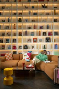 Cardo Brussels, Autograph Collection