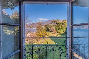 Domus Elena Lakeview