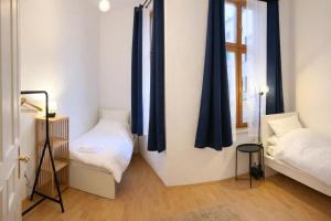 Geräumige Altbauwohnung am Hasselbachplatz - 2 Schlafzimmer