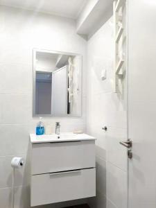 Sunny Condo facing the pool by Algarve Dream Holidays