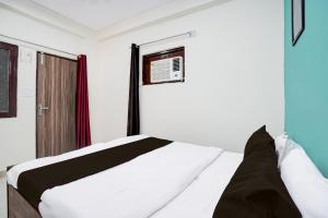 Super OYO Townhouse Anmol Residency