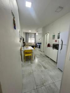 Apesnoguaruja - Estúdio moderno pé na areia Pitangueiras