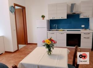 La Casa Blu a Ornago, monolocale moderno e intimo