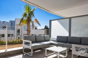 ViVi Homes - Luxor Gym, Pool, Terrace & Beach