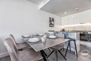 ViVi Homes - Luxor Gym, Pool, Terrace & Beach