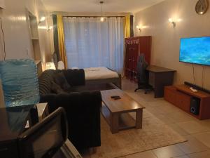 Legatus Cozy Studios B - Ongata Rongai Furnished Apartment with Swimming pool