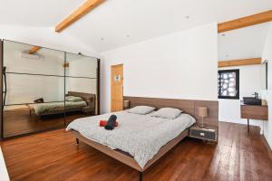 Modern triplex with terrace - Castellane