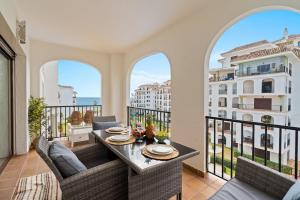 Bright apartment next to the beach