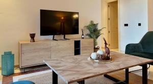 Seaside apartment in Marbella with gym, sauna and pools