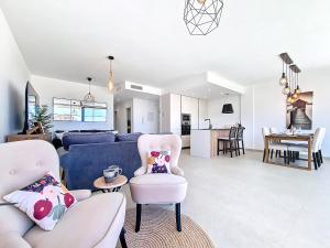 Oasis Beach Apartment - 9010