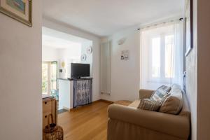 Casa Gisanima Wide Bright Apartment with Garden and Balcony, Riomaggiore