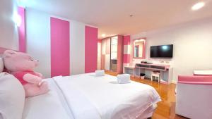 The Wai Hotel