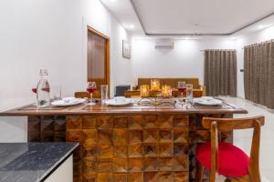 The Krishna Farm Pet-friendly 2-BHK Farmhouse With Private Pool, Jacuzzis & Garden
