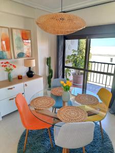 Céntrico apartamento cozy con piscina y parking