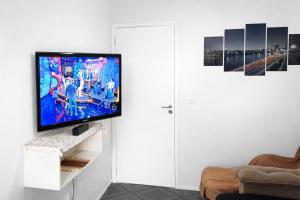 Apartamento de 85 m2 Amplo e confortável, 2 quartos, 2 Camas casal, ótima localização