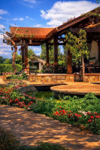 Upes Garden Homestay Bien Ho
