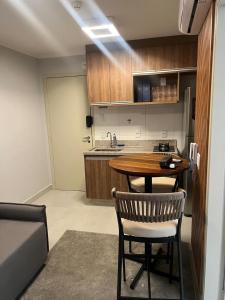 Flat em Edifício Metropolitan Jardim Goiás - Moto GP à 5KM